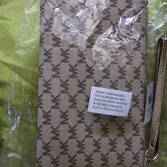Mk wristlet - Picture 4 of 6